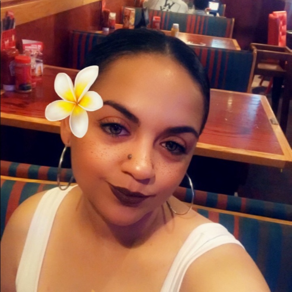 Meet your Posher, Thelvia